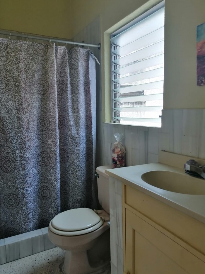 Casa en VENTA, sobre la Mateo Flores - Image 2