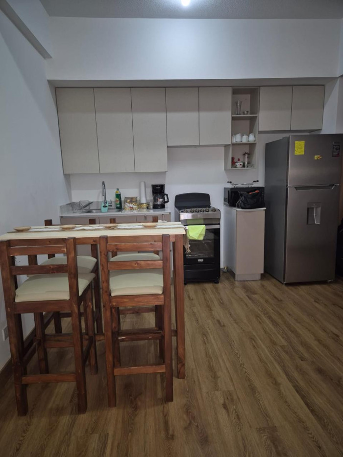 Apartamento en renta Amueblado y Equipado en Zona 2 - Image 2