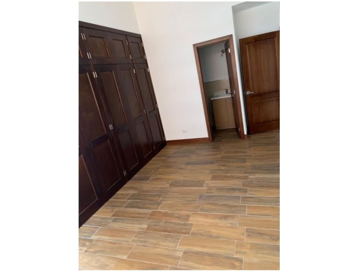 APARTAMENTO ZONA 10 (FONTABELLA) - Image 2