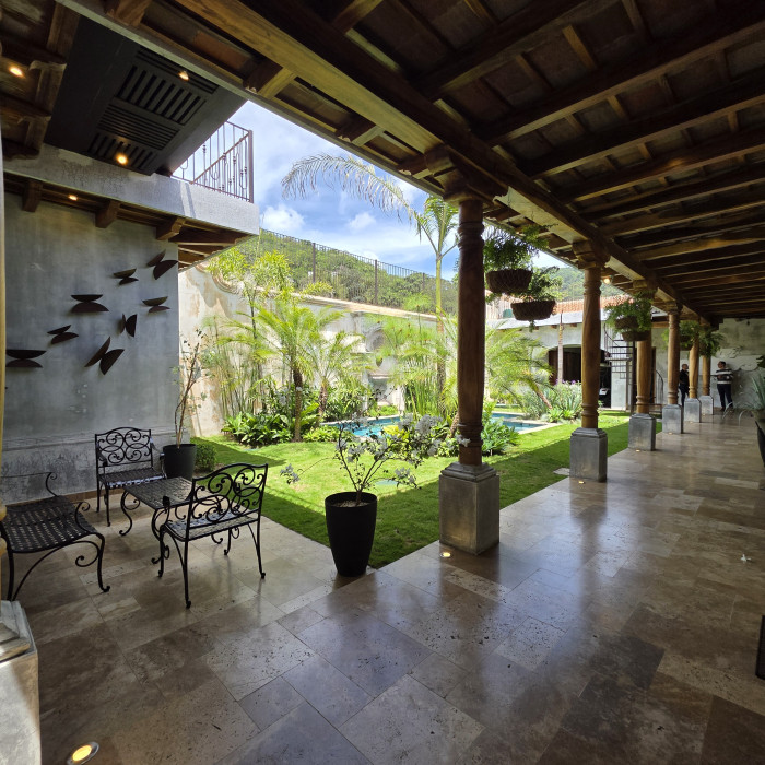En Venta Lujosa Casa en La Antigua Guatemala - 1