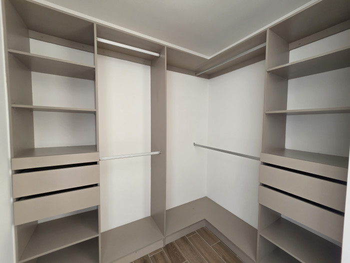 VENDO APARTAMENTO EN NIVEL ALTO EN PARQUE 14 VISTA SUR — foto 9