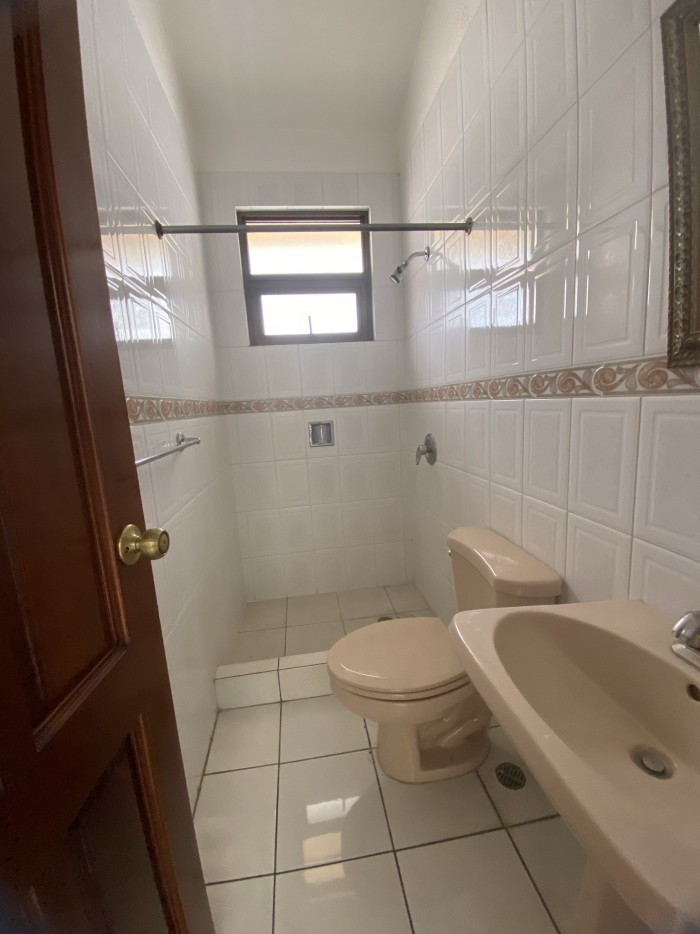 Apartamento en Renta zona 10 Guatemala - Miniatura 14