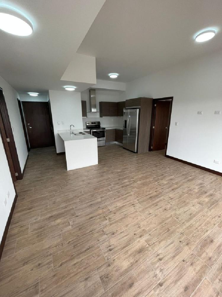 Apartamento en renta en zona 10 / Casalini Diagonal 6 — foto 8