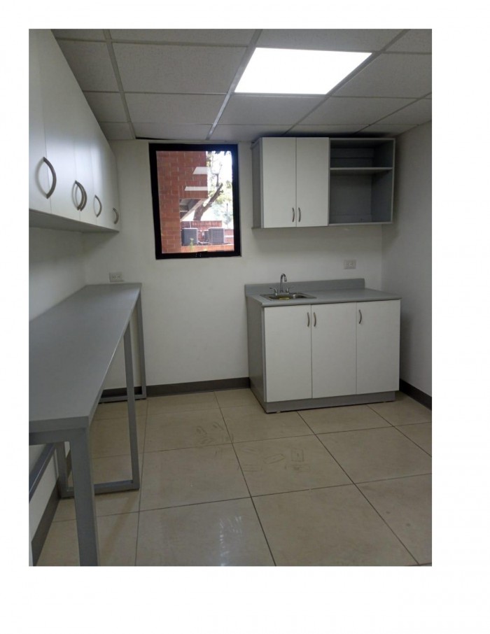 Oficina Comercial en  Renta en zona 9 Guatemala - Miniatura 6