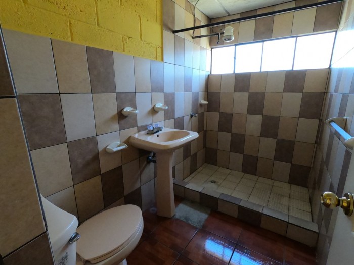 VENDO Casa en Colonia La Escuadrilla, Zona 2 de Mixco - Miniatura 7