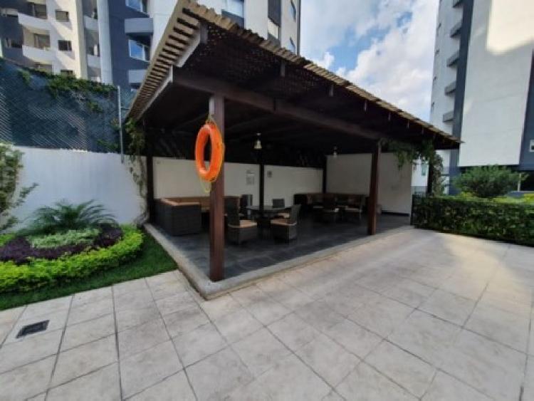 Rento hermoso apartamento en zona 14 — foto 9
