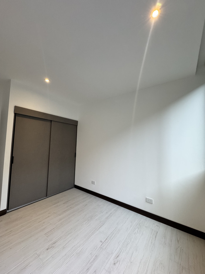 Apartamento en Venta Spazio Zona 15 Vista Hermosa 3 - Image 5