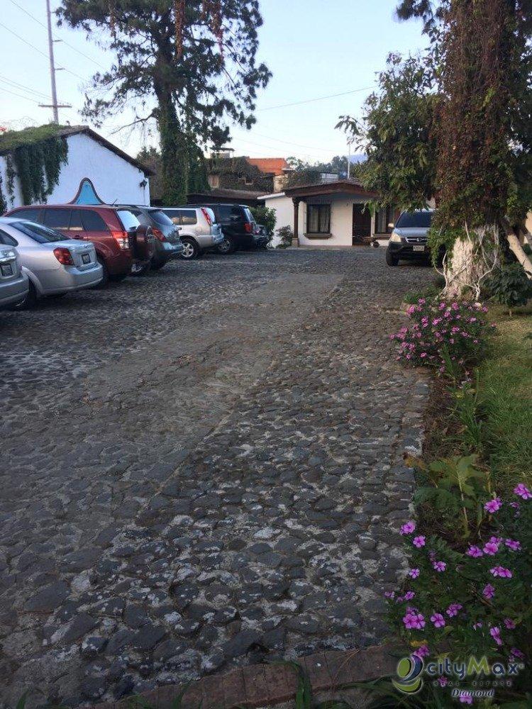 En venta casa San Pedro Las Huertas Antigua Guatemala - Image 2