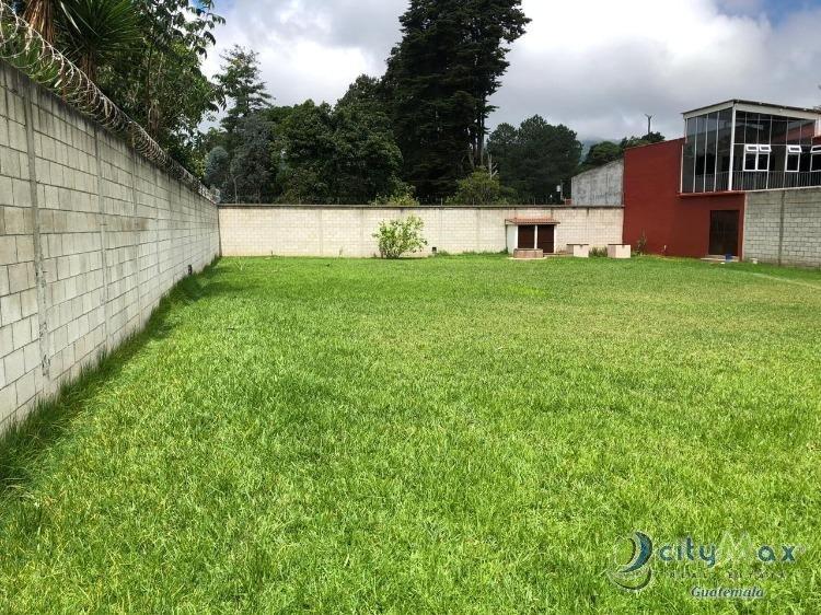 Terreno en Venta en Jardines de San Lucas Sacatepéquez - Miniatura 7