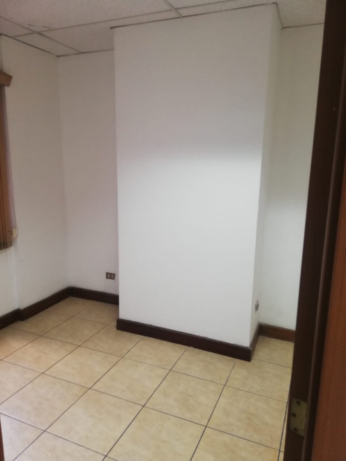 ALQUILO OFICINA EN ZONA 14 — foto 5