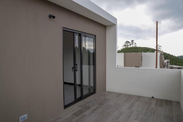 ALQUILO CASA SAN AGUSTÍN ZONA 16, DEL LADO DEL PULTÉ — foto 6