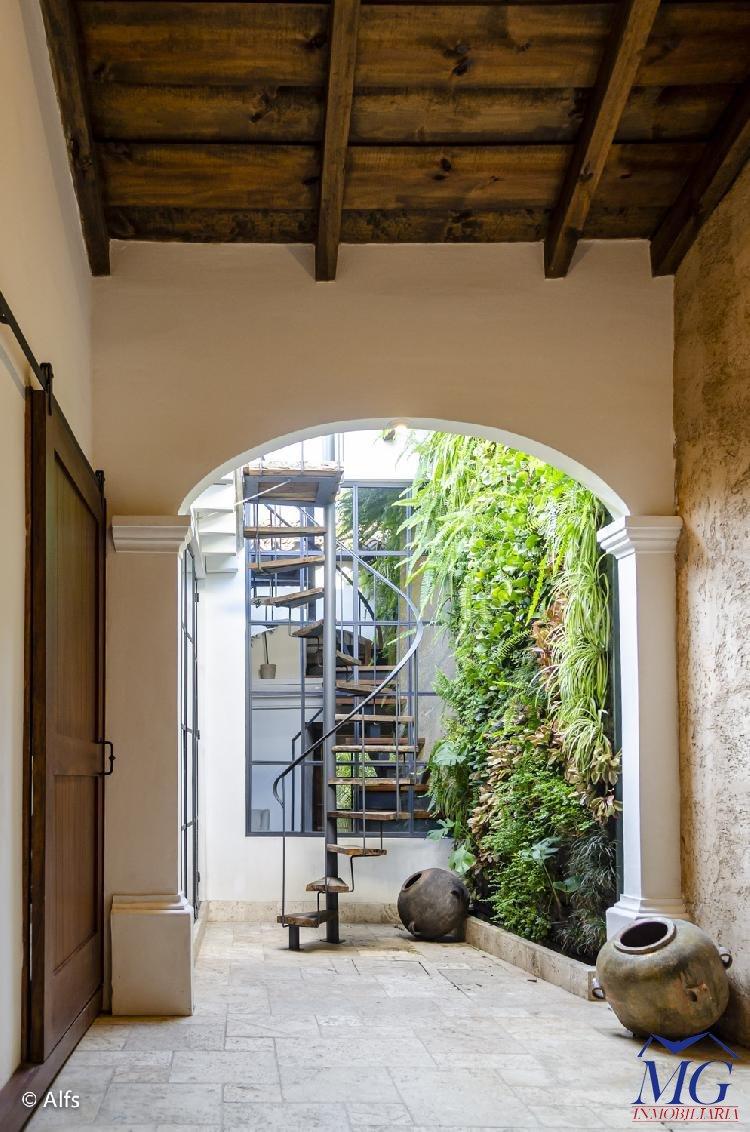 VENDO CASA VELVET EN CASCO ANTIGUA