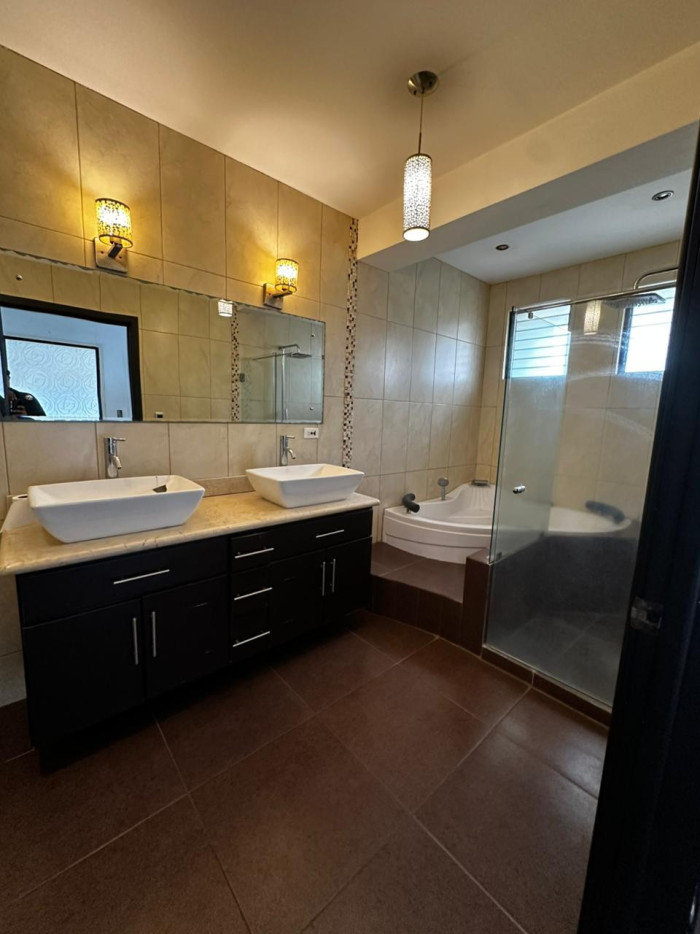 Hermosa Casa en Venta en Pozos de Santa Ana - 7