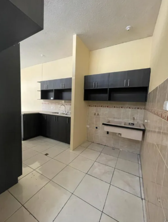 Casa en venta en zona 6 de Mixco, Avances de Serramonte - Image 4
