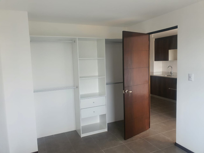 APARTAMENTO EN VENTA EN ZONA 3 - Image 2