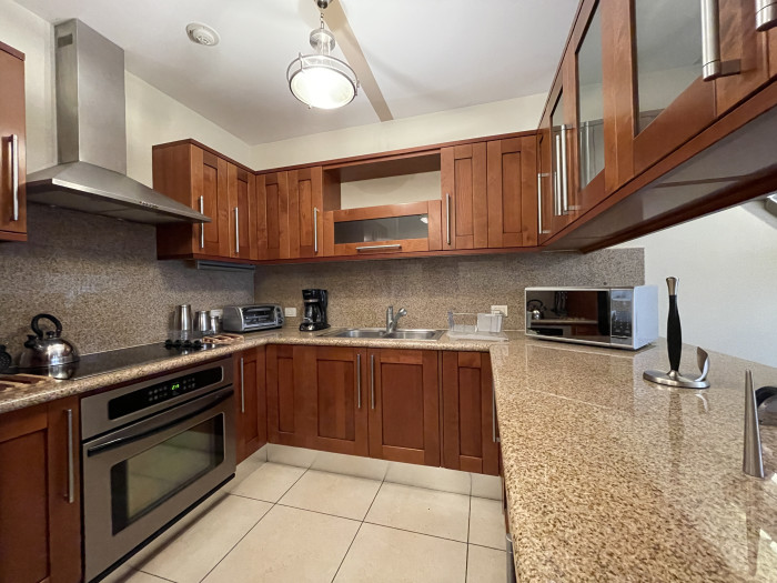 Plus Real Estate vende / renta apartamento en zona 14 — foto 3
