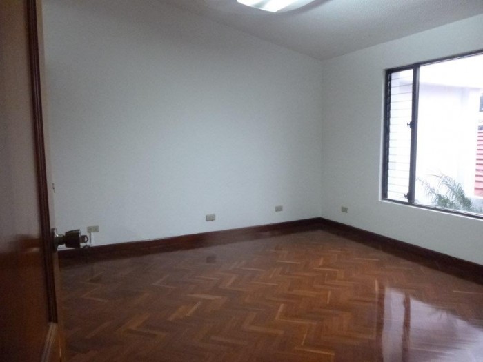 Casa Comercial en Venta o Renta en zona 13 Guatemala - Miniatura 2