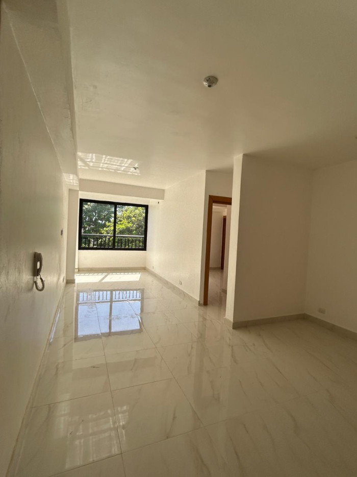 En Alquiler Apartamento en Gazcue cerca del Palacio DN - 3