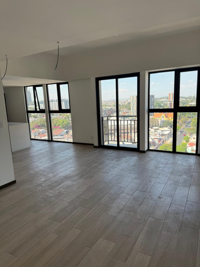 Apartamento grande en venta en zona 11 de Guatemala. - Miniatura 2