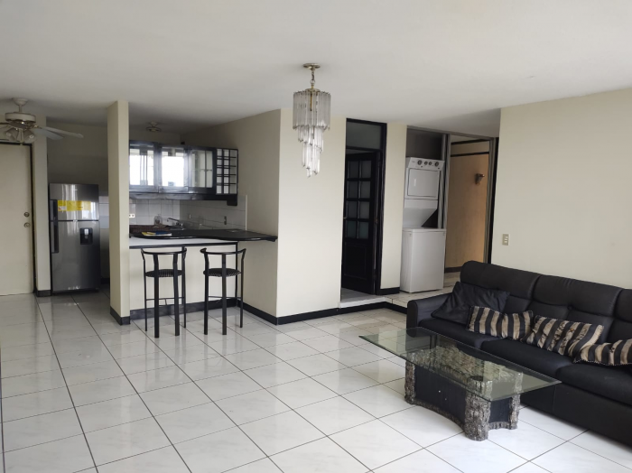 Rento apartamento en zona 9