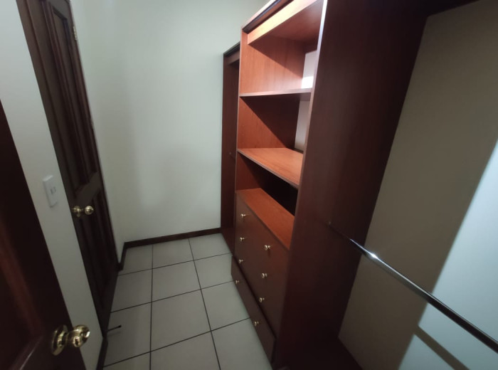 Apartamento en #renta zona 10 - Image 2