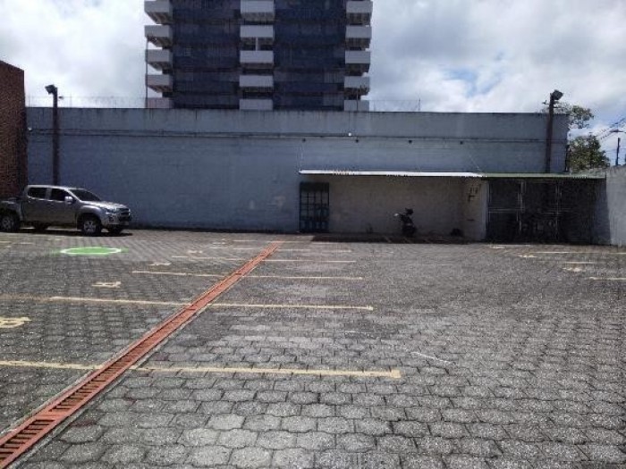 Edificio comercial en Alquiler en Zona 9 Guatemala - Miniatura 9
