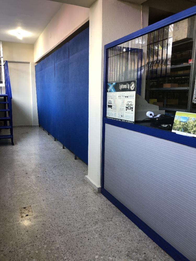 Amplio Local en excelente ubicación - 2