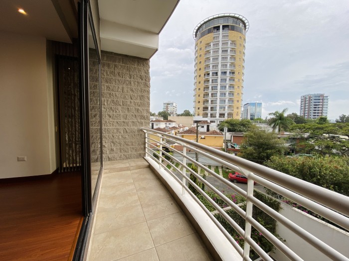 Apartamento en alquiler Vista Hermosa 1, zona 15. - Image 2