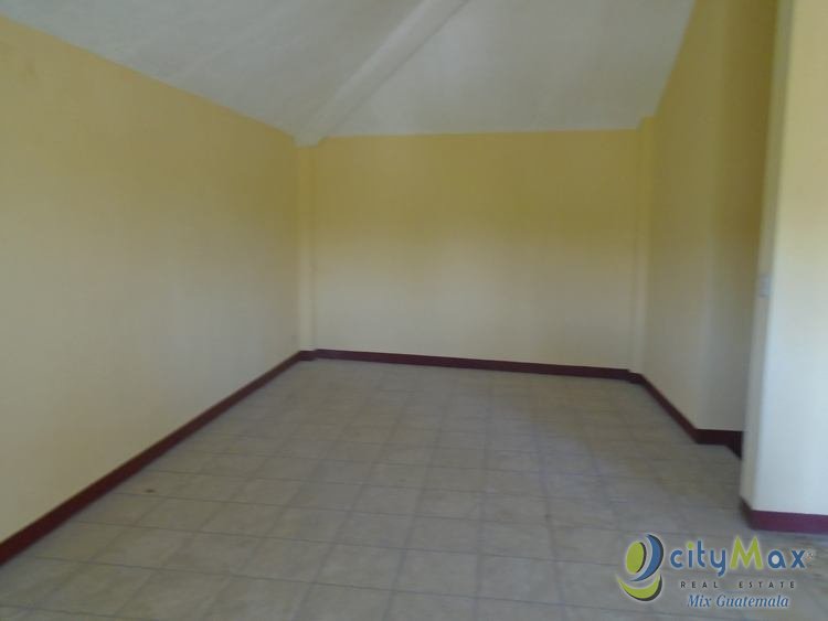 Vendo Casa en Alamedas de Yumar Z6 de Mixco Guatemala - Miniatura 2