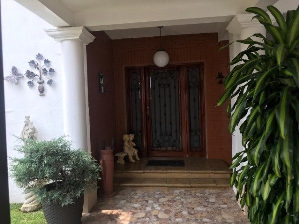 Casa en Venta Jardines de San Isidro
