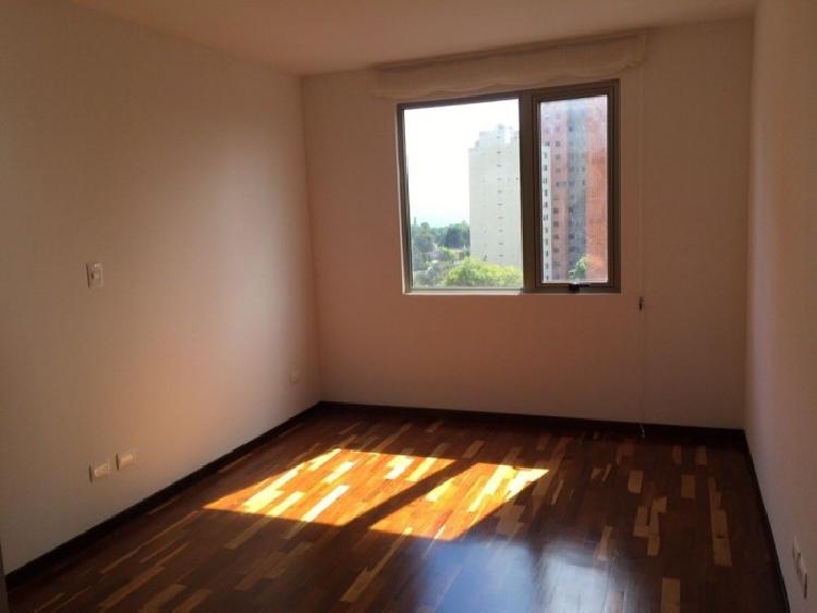 Apartamento alquiler 3 Habitaciones Zona 14 - Miniatura 11