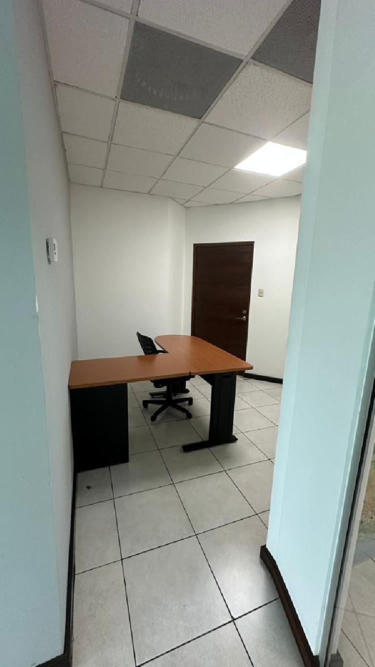 Oficina amueblada en renta zona 10 / Zona Pradera — foto 5