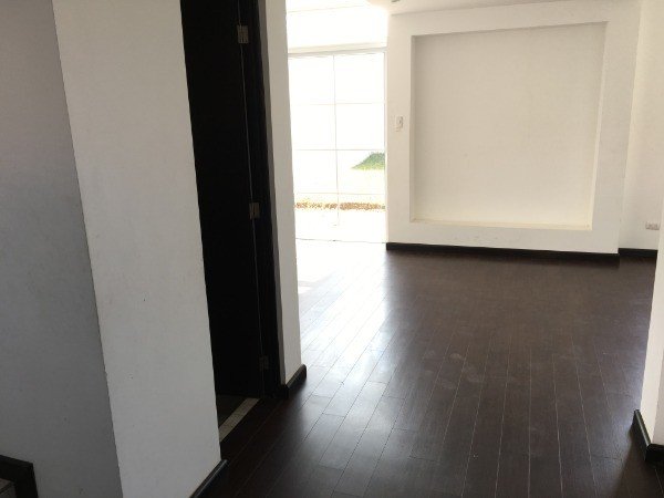 CASA EN REMATE BANCARIO!! Exclusivo Carr. Salvador — foto 4
