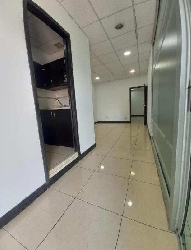 Venta oficina en 13 calle 01-10 Edificio Dubai Zona 10. - 2