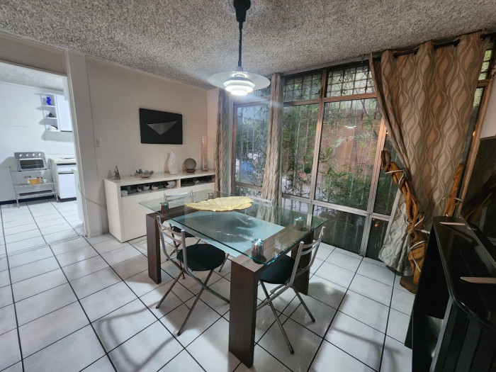 Venta de casa en Jardines de La Asunción, zona 5. - Miniatura 3