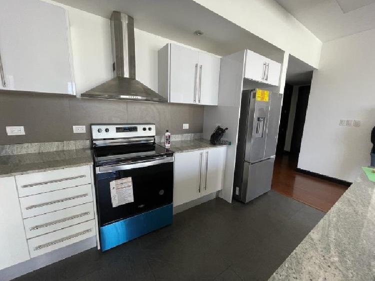 APARTAMENTO EN RENTA – EDIFICIO 19DIEZ | ZONA 10 — foto 2