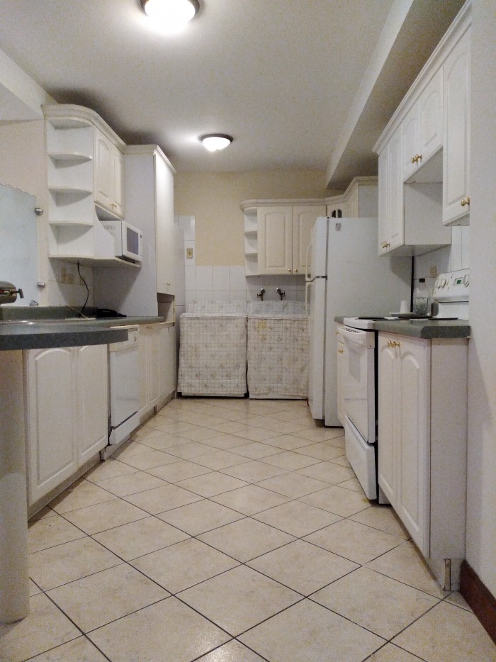 Apartamento en renta en sector exclusivo zona 10. - Image 1