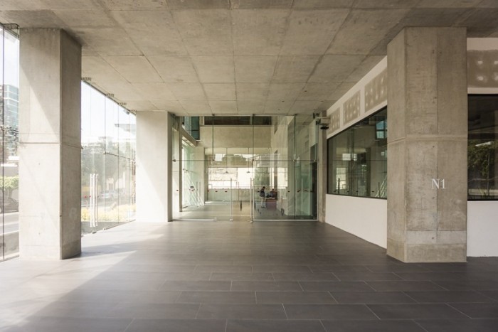 Local comercial a Estrenar en Zona 10 en Renta