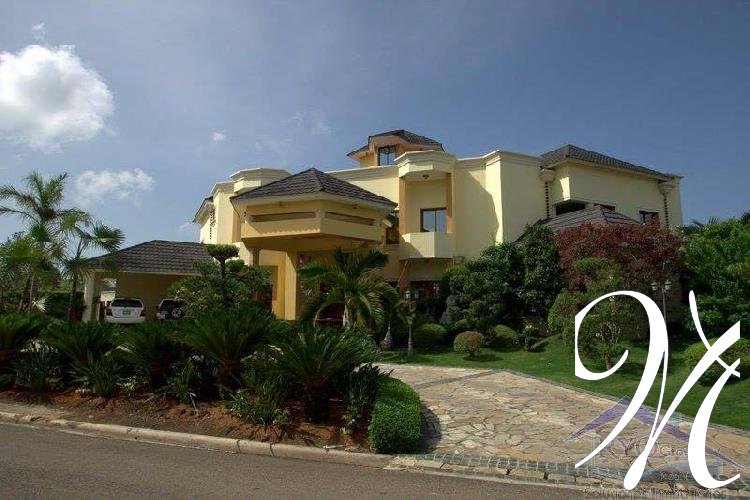 Espectacular residencia en sector exclusivo de Santiago — foto 9