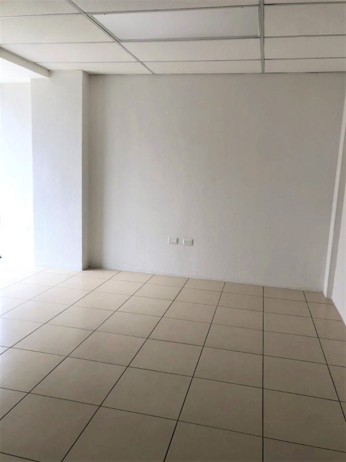 Ofibodega en Renta en Complejo Industrial de XELA  - Miniatura 6