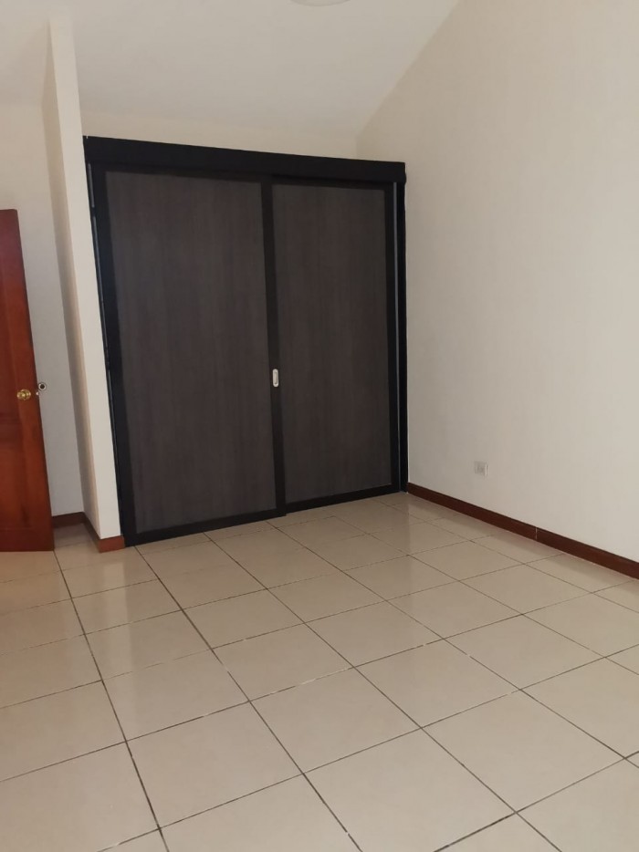 Casa en Venta y Renta Cañadas de Elgin Zona 13 - Miniatura 15