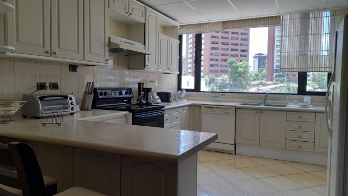 Apartamento  amplio en Venta o Renta  Zona 14 Guatemala - Miniatura 5