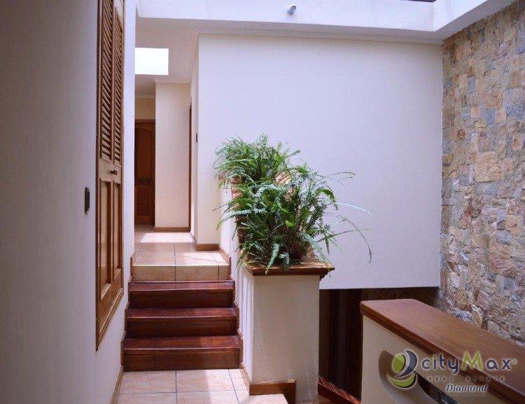 Venta Casa de lujo en Condominio El Prado zona 10 - Miniatura 10