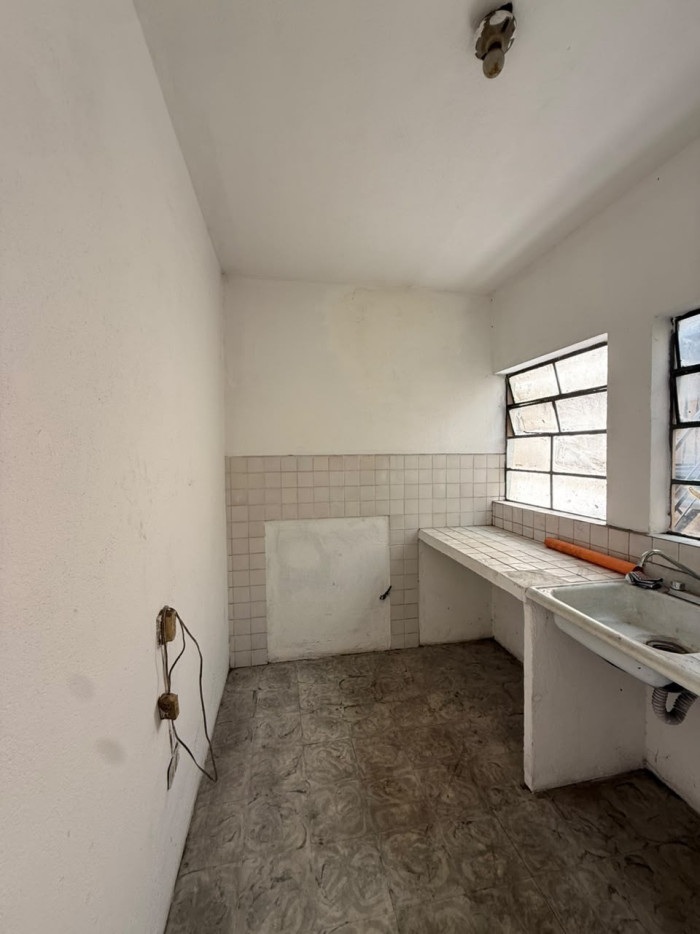 Venta de Casa amplia cercana al Sauce Zona 2 - Image 4