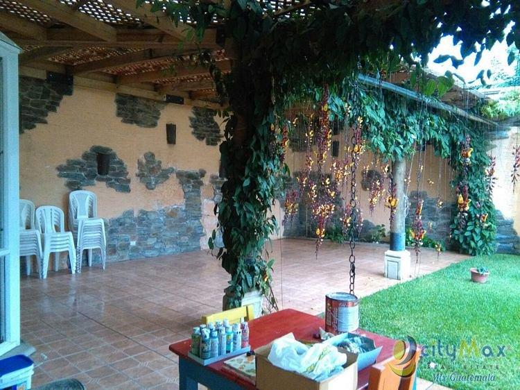 CITYMAX VENDE AMPLIA CASA EN PORTAL DE BOSQUE 1 - Image 1