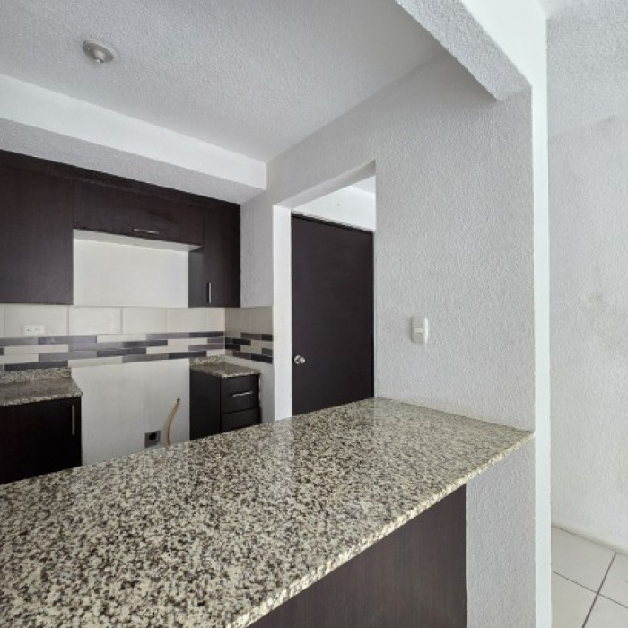 Apartamento de 3 habitaciones en Renta Villa Nueva - Image 4