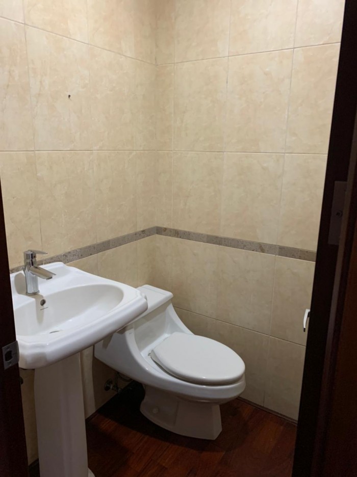 Alquilo apartamento en zona 10 Guatemala - Miniatura 10