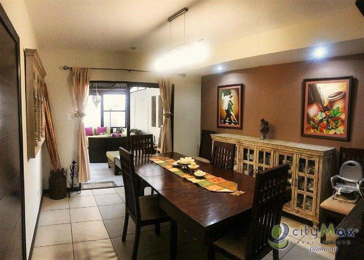 Venta de linda casa en zona 16 - Image 2