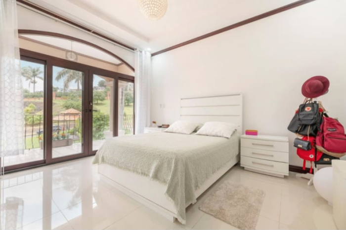 Casa de Lujo en Condominio Roble Sabana - 9