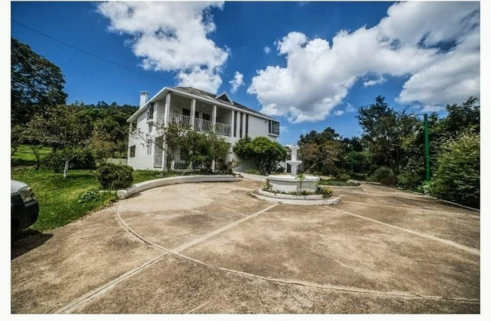 En venta Casa para vivienda o negocio cercana San Lucas - 1